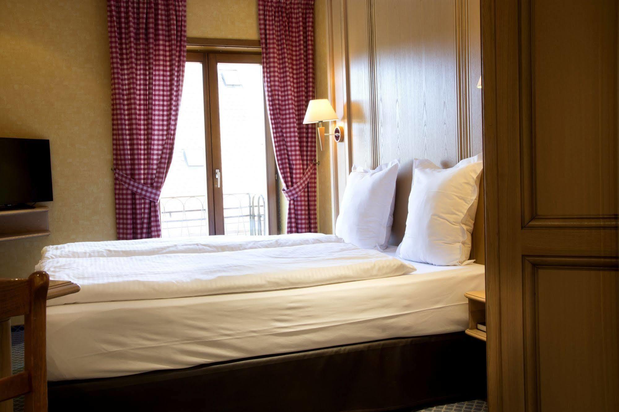 Hotel Spa Et Restaurant Au Chasseur Birkenwald Luaran gambar
